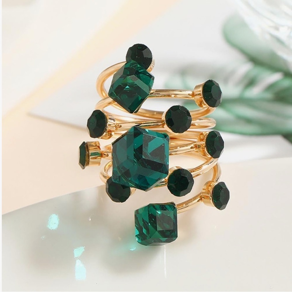 Emerald Luxe Green Crystal Coil Ring - Picture 2 of 6